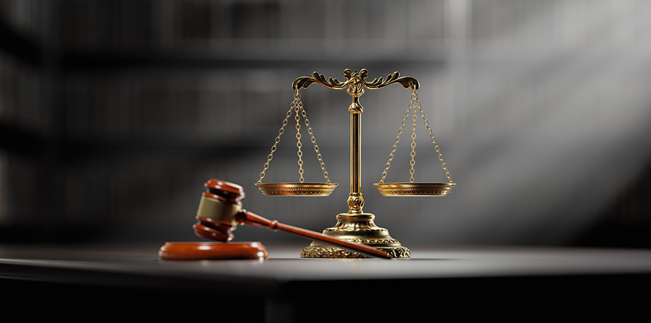 balance scales with gavel